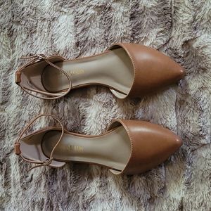 Dream Pairs size 7.5 Sandal.